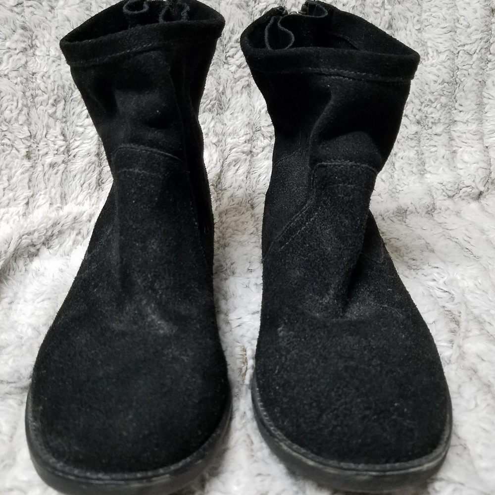 RAFA Suede booties